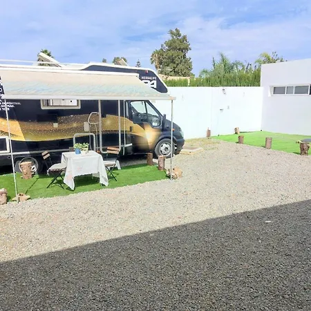 Kemp Autocaravana En El Centro De Bienestar Tfm