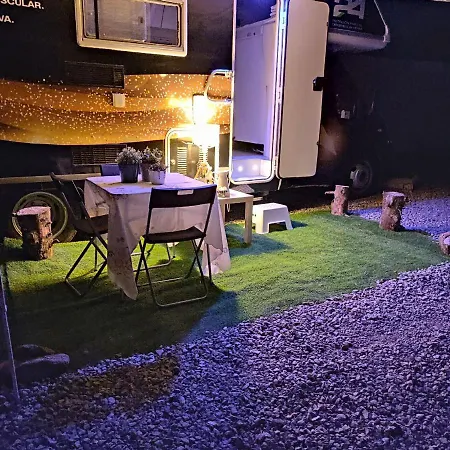 Autocaravana En El Centro De Bienestar Tfm Campingplads